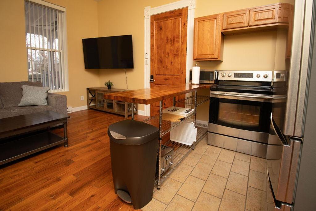 Quiet, Gated Oasis Near Downtown Lexington Appartement Buitenkant foto