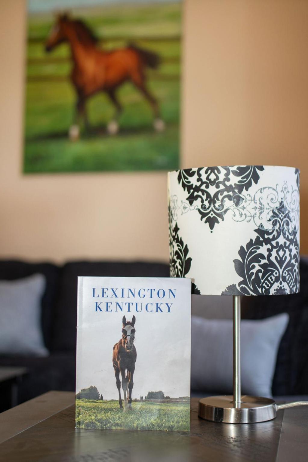Quiet, Gated Oasis Near Downtown Lexington Appartement Buitenkant foto