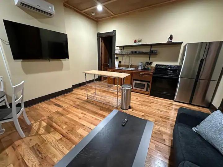 Quiet, Gated Oasis Near Downtown Lexington Appartement Buitenkant foto
