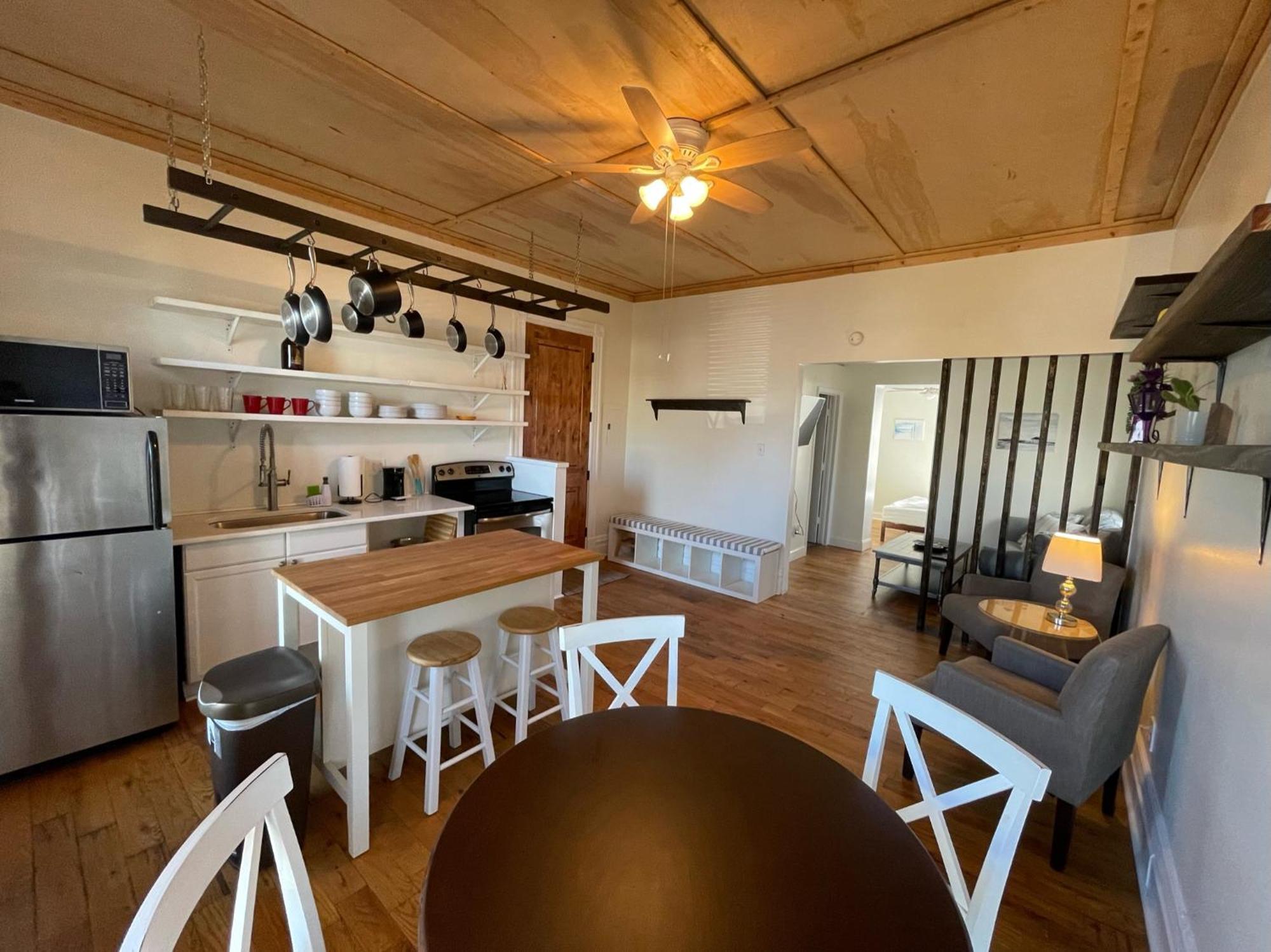 Quiet, Gated Oasis Near Downtown Lexington Appartement Buitenkant foto