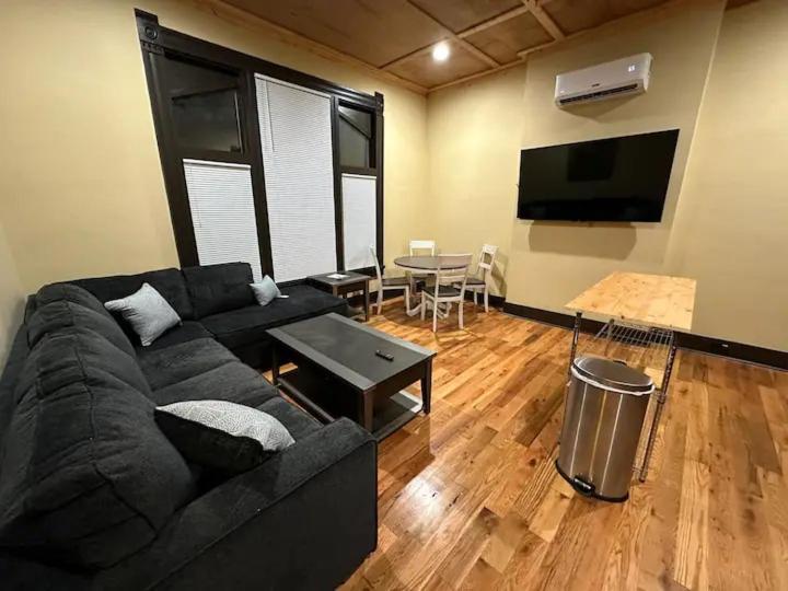 Quiet, Gated Oasis Near Downtown Lexington Appartement Buitenkant foto