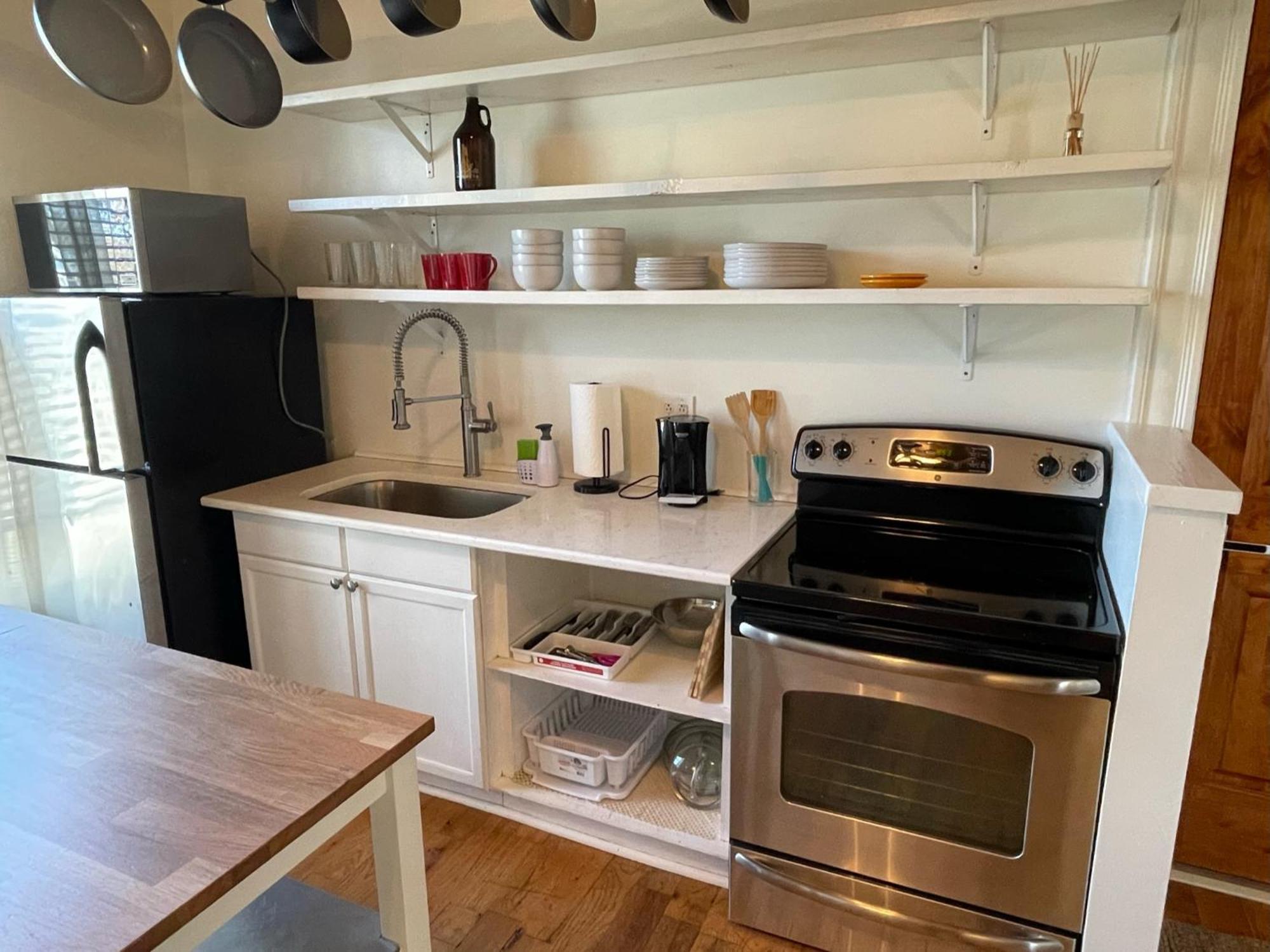 Quiet, Gated Oasis Near Downtown Lexington Appartement Buitenkant foto