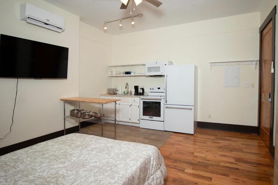 Quiet, Gated Oasis Near Downtown Lexington Appartement Buitenkant foto